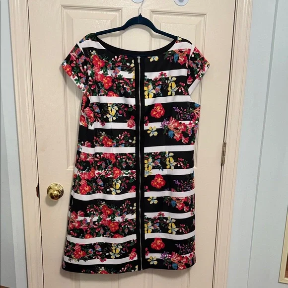 Adrianna Papell Black and White Floral Mini Dress - Picture 3 of 4